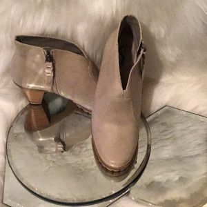 ✨SOFT WALK LEATHER BOOTIES ✨